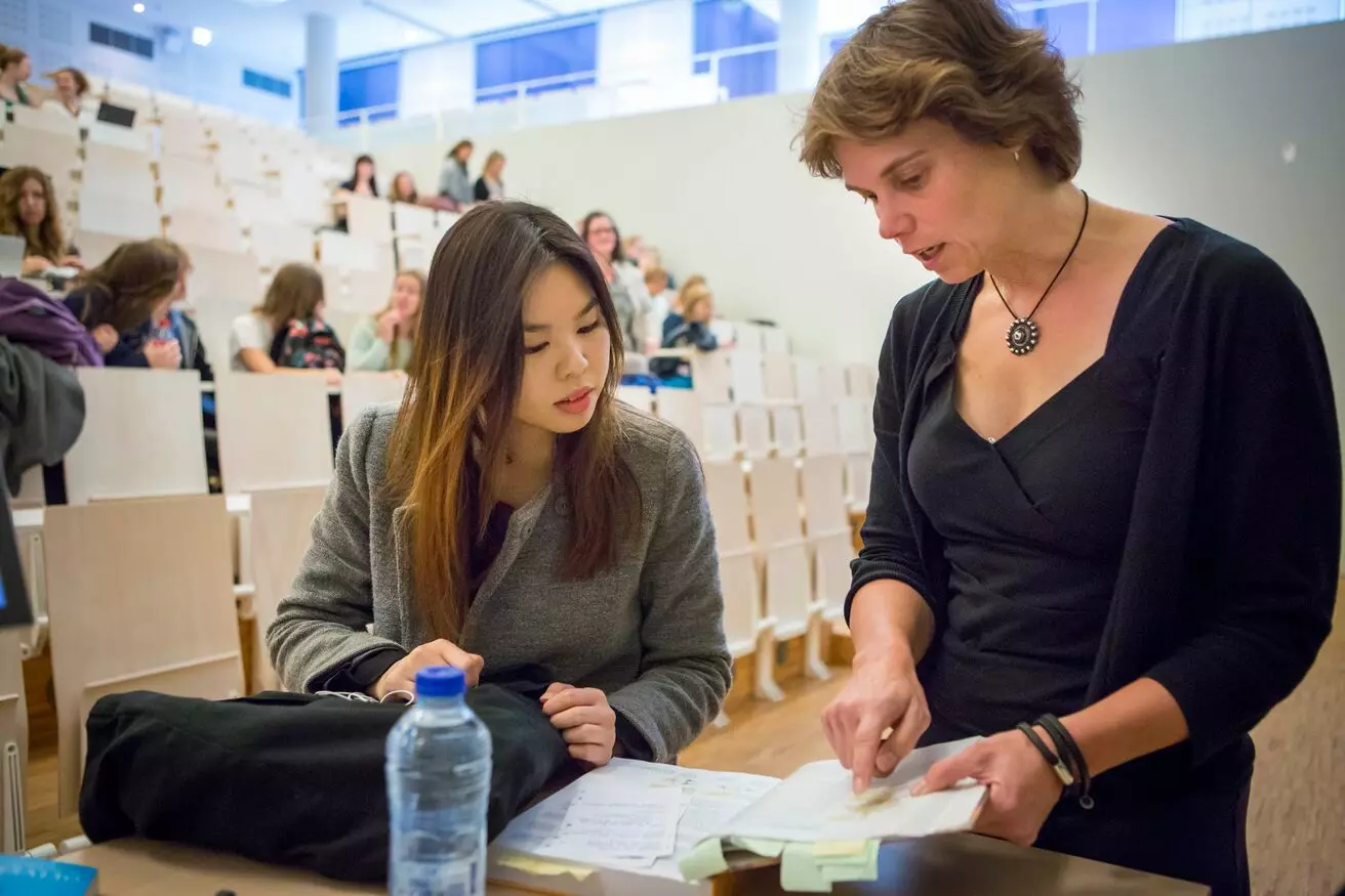 /static/uploads/241-hippo-jp-g-2015-sil-s-natalie-cappaert-l-dingemans-1.jpg /static/uploads/241-hippo-jp-g-2015-sil-s-natalie-cappaert-l-dingemans-1.jpg